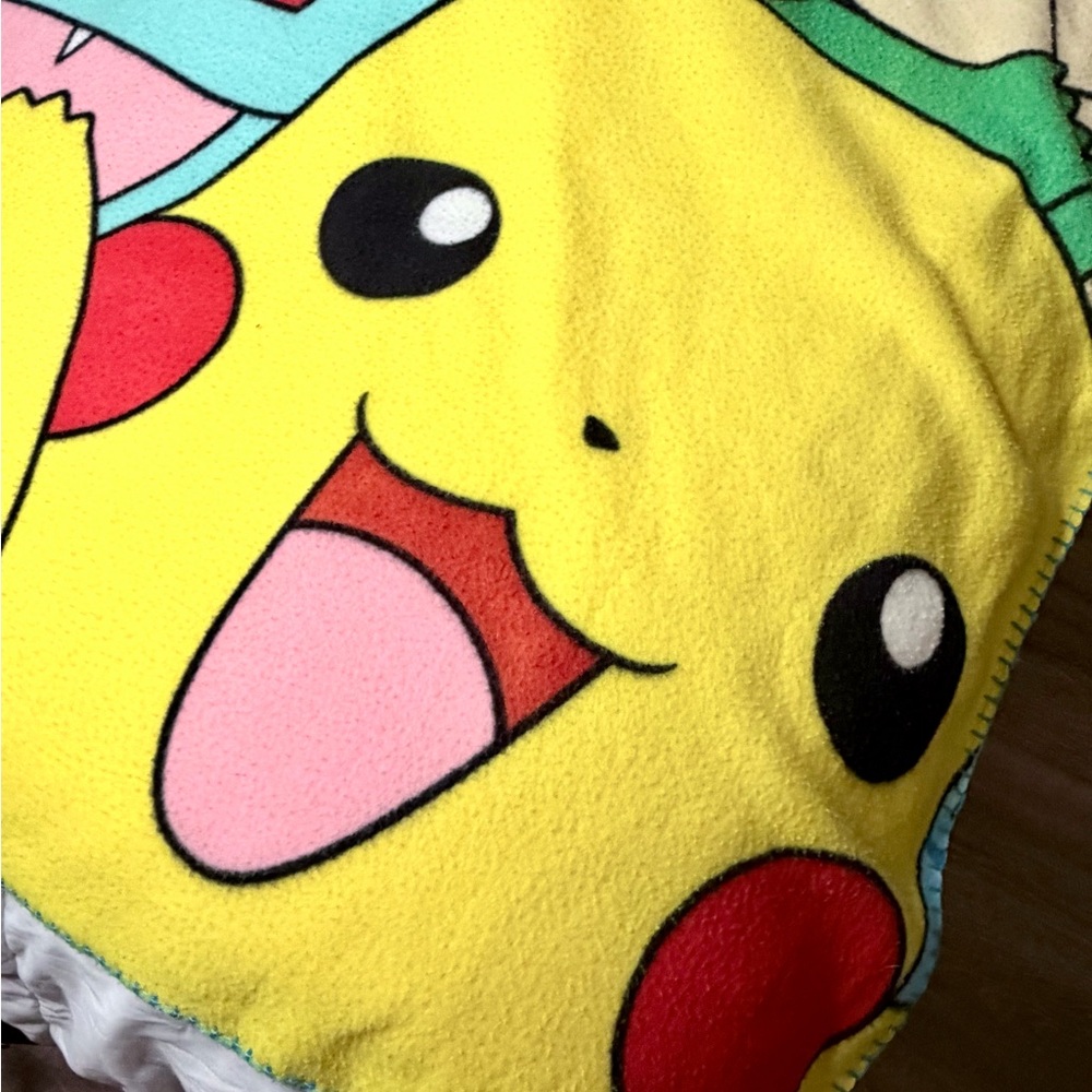 Pokémon Pikachu & Friends‎ Throw Fleece Blanket 46" x 60" Northwest Bulbasaur - Picture 7 of 9